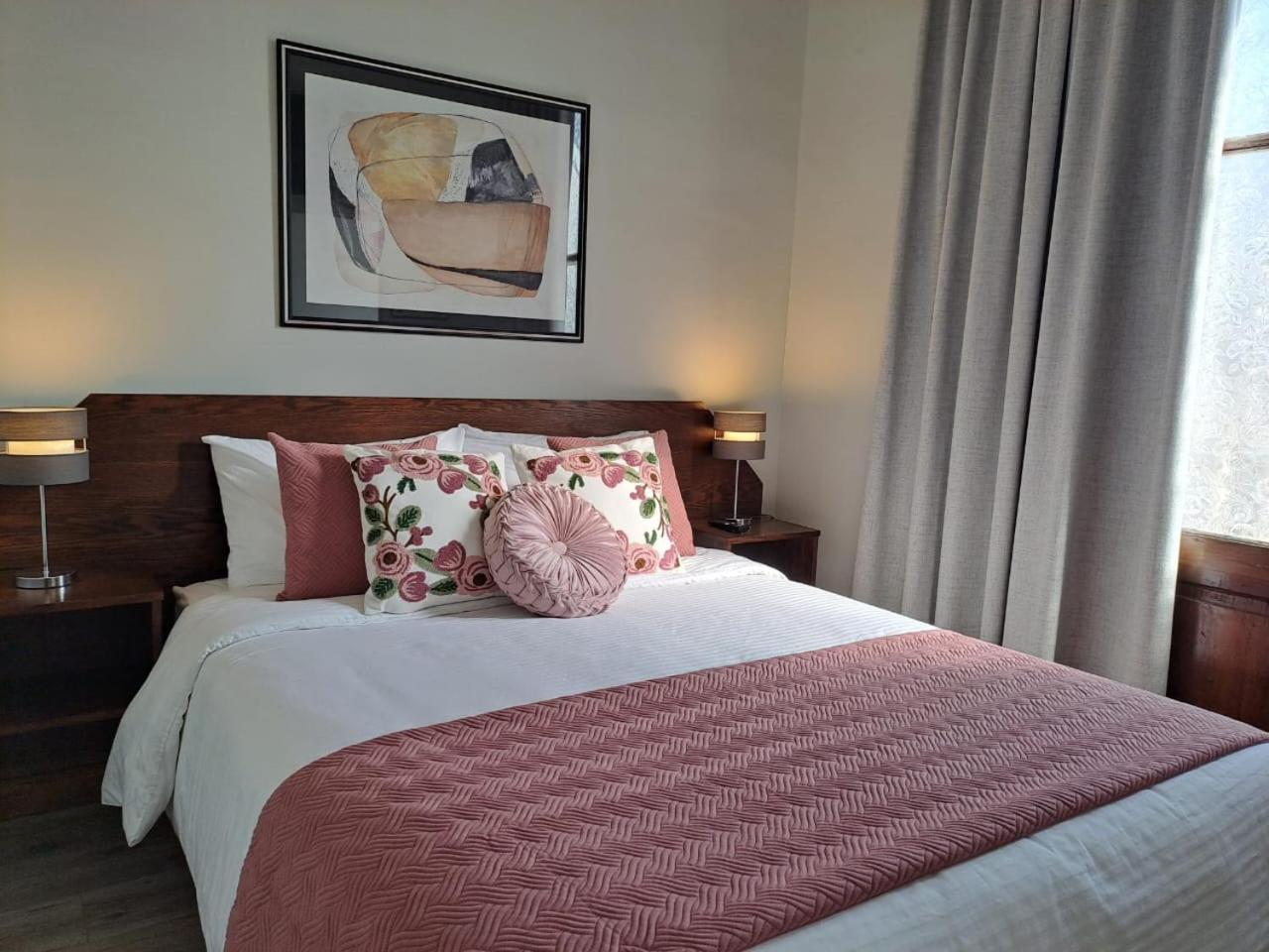 Deluxe Double Room Balcony,1575326138:JPEG