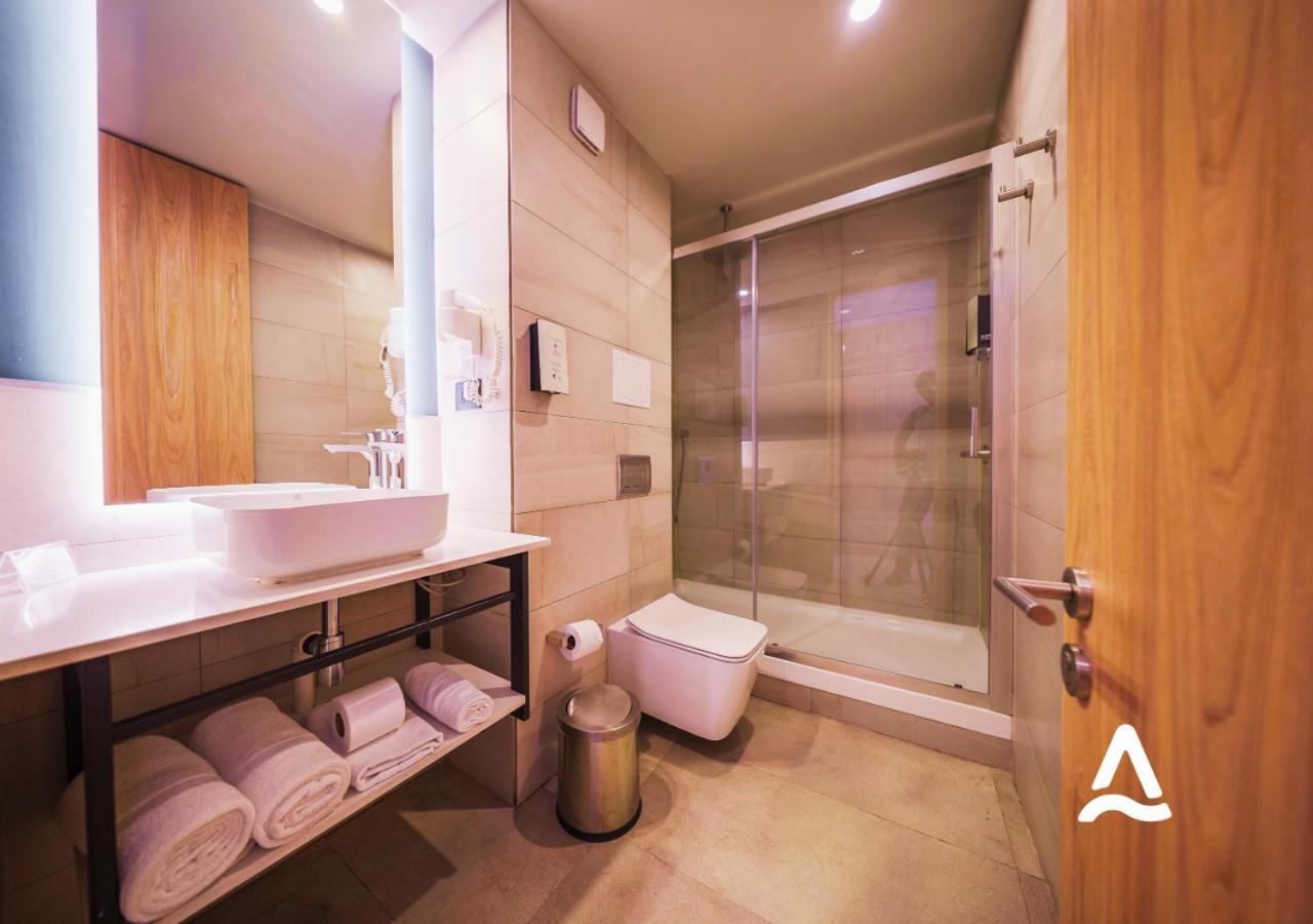 Junior Suite,1634483695:JPEG