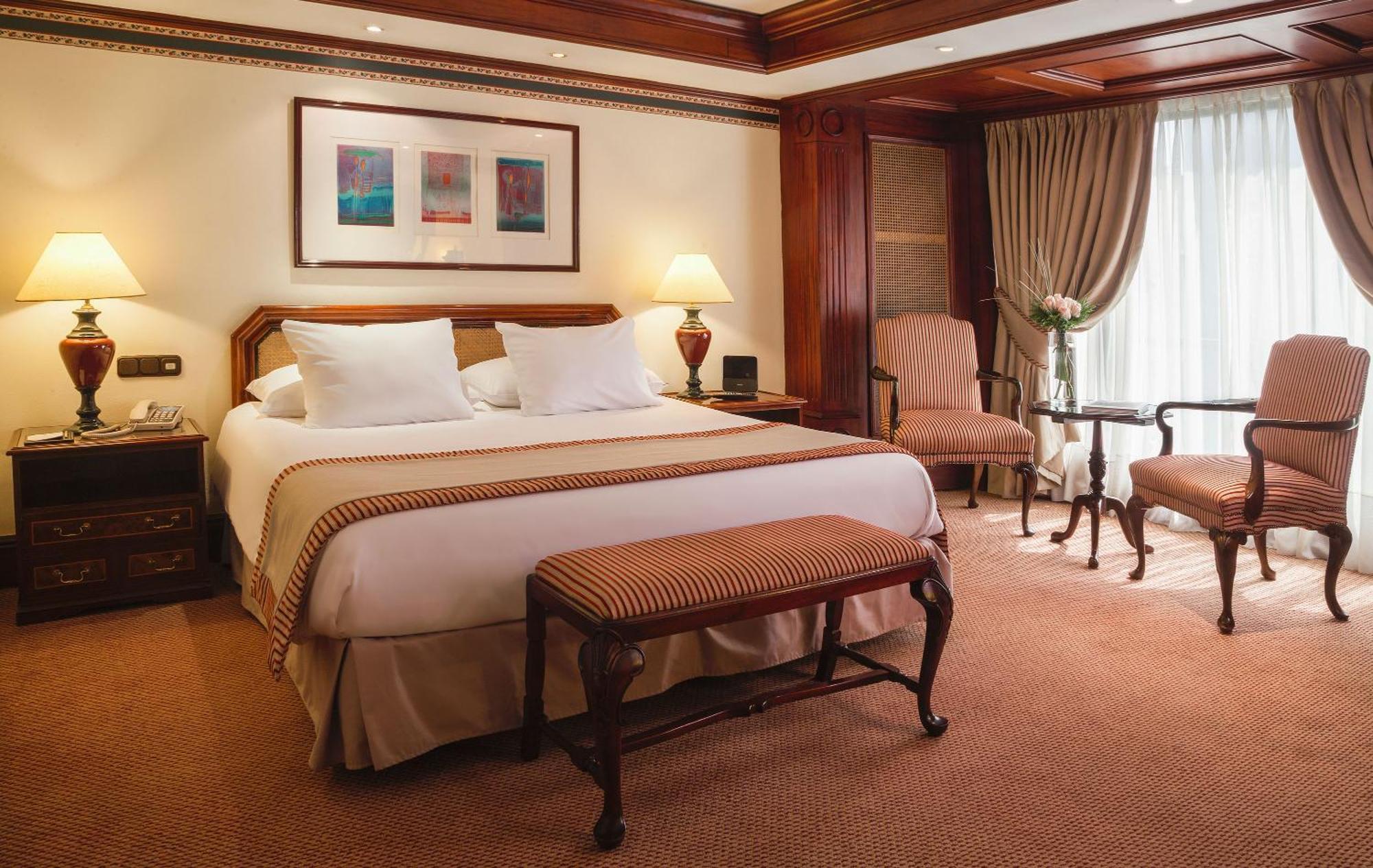 Superior King Room