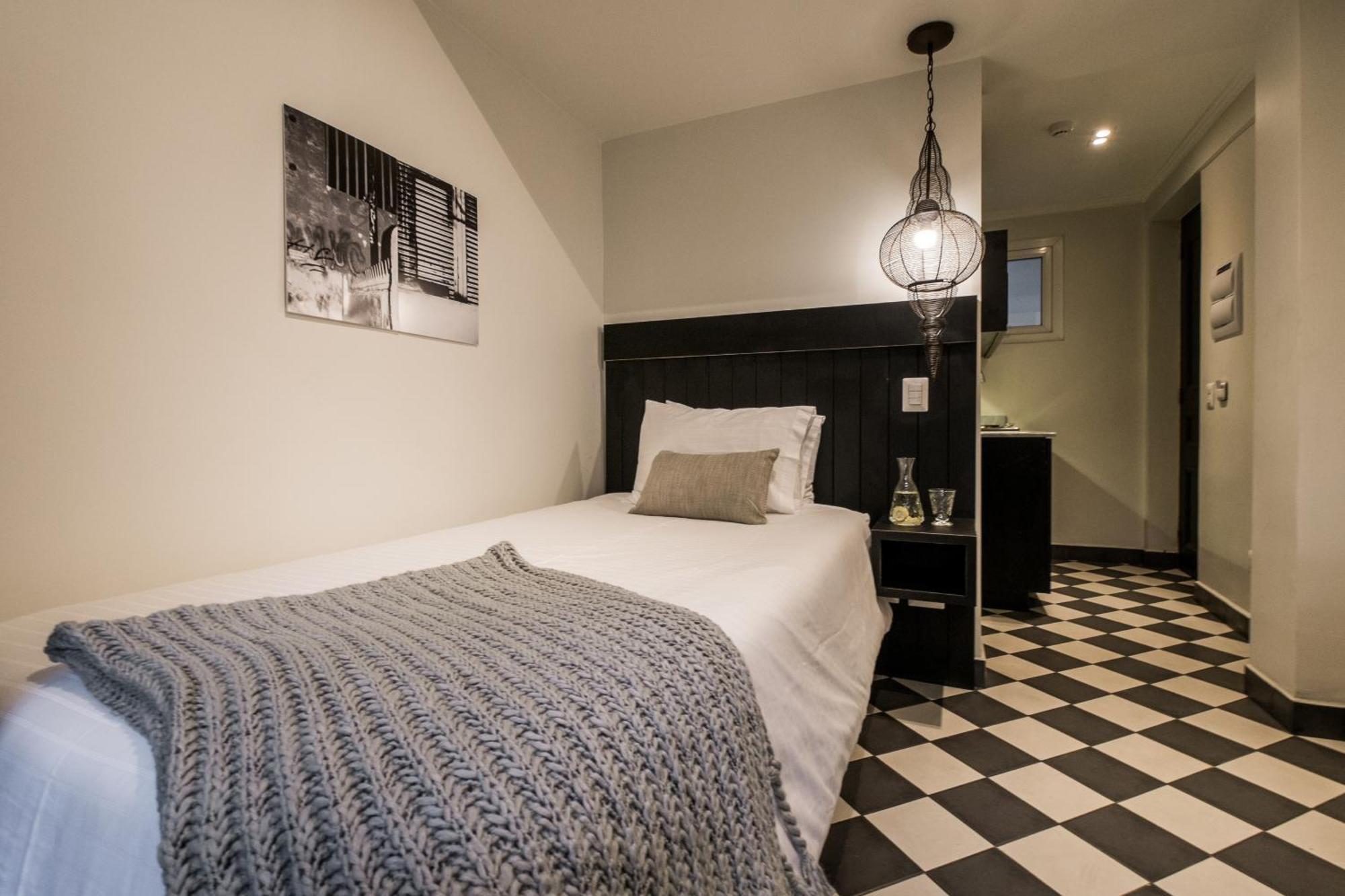 Apartment (1 Adult)