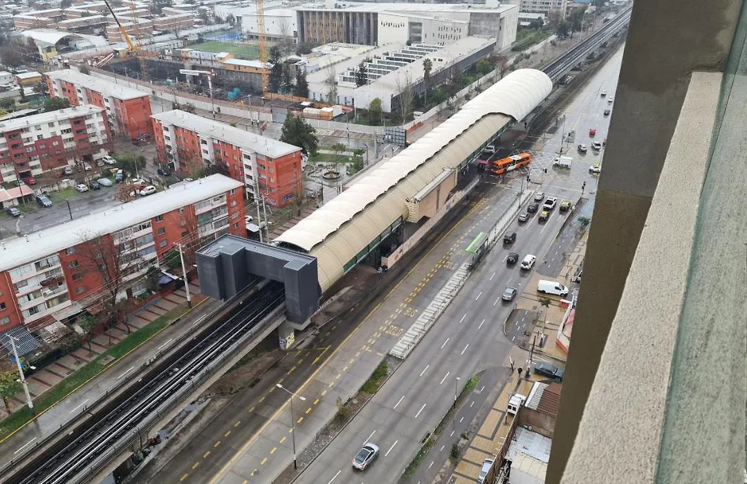 Frente Del Metro-1