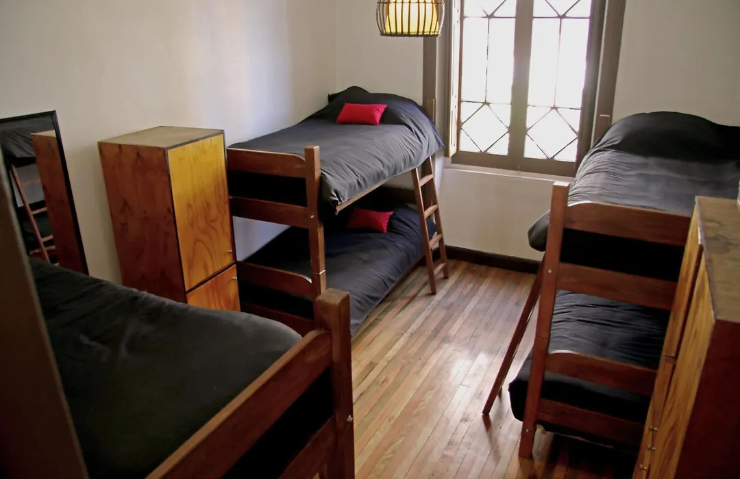 Hostal Irreal-1
