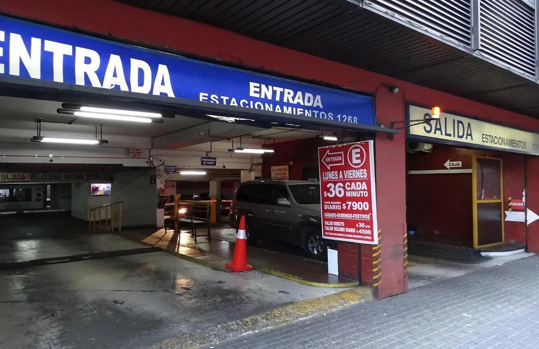 Depto Metro Santa Ana-1