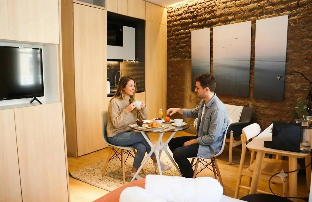 Hom L Wifi Airacond Patrimonio Urbano Lastarria-1