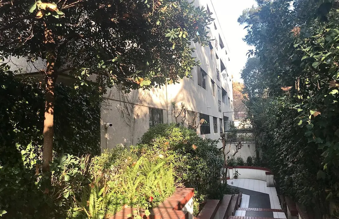 Las Camelias 2861-1