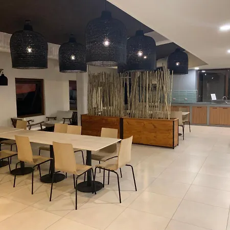 Amazing Apartment In The Best Location Of El Colorado.-2