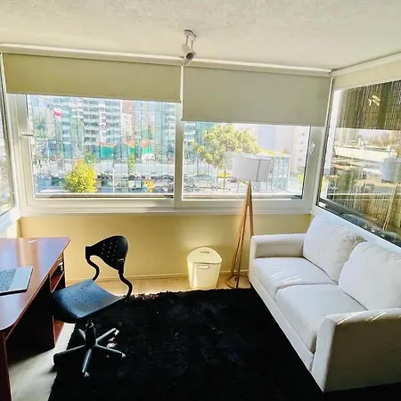 En El Corazon De Las Condes, Amplio Apartamento-2