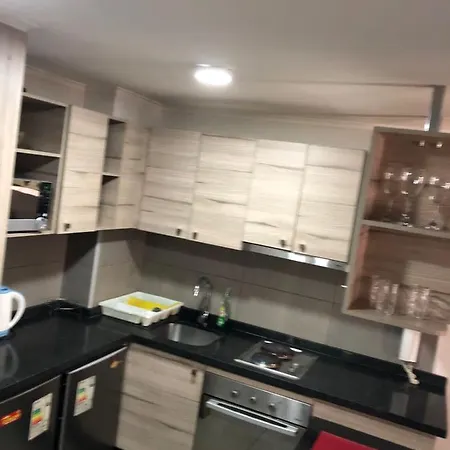 Holt Suites-2