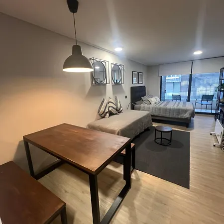 80 Metros , Costado Clinica Las Condes ,Hasta 5 Personasn-3