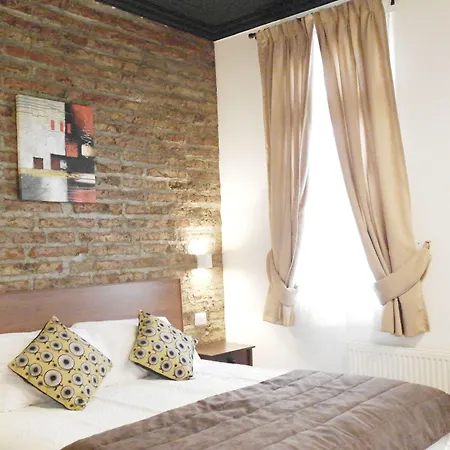 Hotel Casa Lyon-2