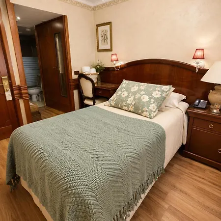 Hotel Ciudad De Vitoria-3