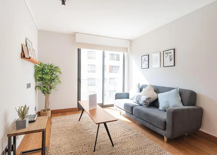 Apartamento Uptown Retreat - 1Br, Wifi, Parking, Pool & Metro Santiago de Chile admite animales