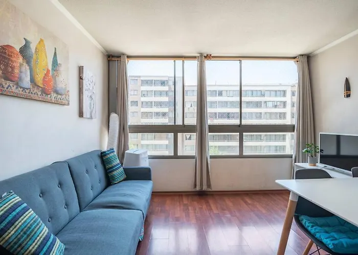 Centrico Departamento En Metro Parque Bustamante Apartamento Santiago que aceita animais de estimação